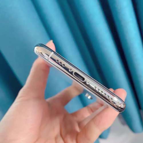 iPhone XS Max 512G，健康度100%，使用流暢。