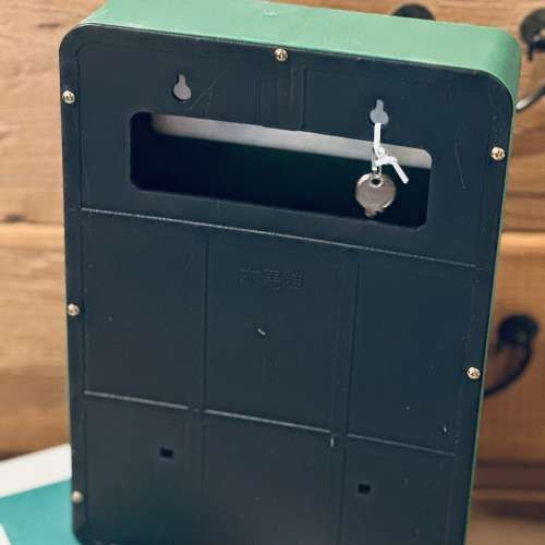 出售全新日系信箱，經典款式，尺寸長23cm,高33cm,，有意請pm我，謝謝