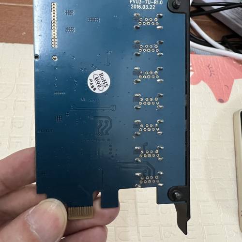PVU3-7U-R中7個USB