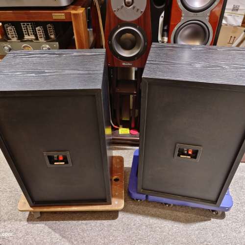 JBL 4312b