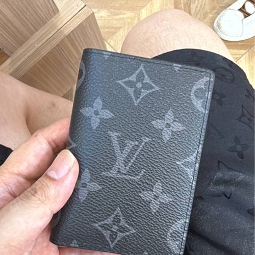 LV卡包