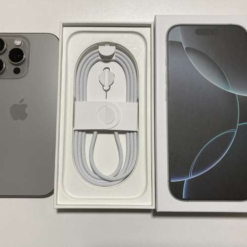 港行全新 iPhone 16 pro 256gb 原色 一年AppleCare what app 6497 6645