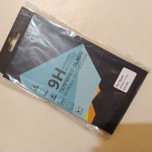 iPhone 11 pro 透明膠背套與9H玻璃貼套裝(全新未用)，款式如圖