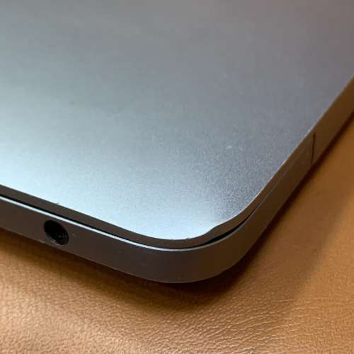 98%New MacBook Air 13吋 2017年 i5 8+256SSD 太空灰色 香港行貨 有配件 首選超值