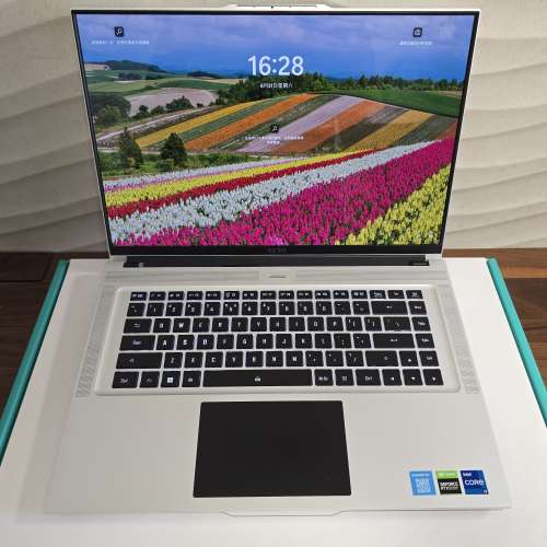 GIGABYTE AERO 16 XE5