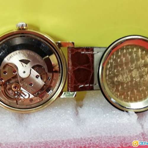 Vintage Omega (亞米茄) 18k Solid gold 皮帶腕錶.