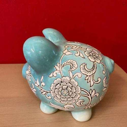 凹凸花紋圖案 ( 全新 ) 瓦豬錢罌 , 高18 長22 闊16 (cm)