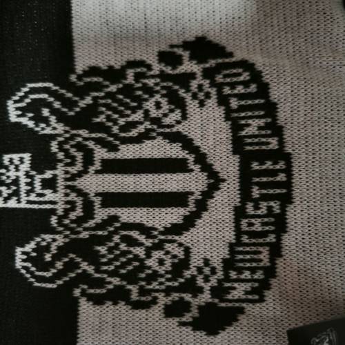 紐卡素2024/2025勝利頸巾