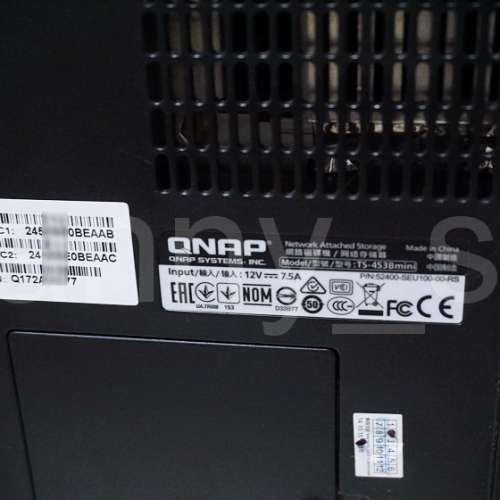 問題機 QNAP 4-Bay NAS TS-453B Mini 威聯通四盤位網絡存儲器 跟兩個Toshiba 東芝 ...