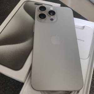 iPhone 15 pro max 512gb。