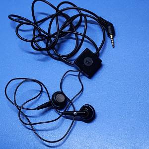 大埔only】motorola 專用 原廠 有線 headphone (細插頭2.5mm 四芯插頭)