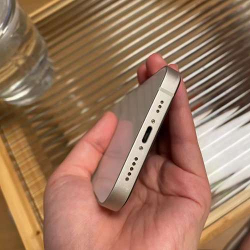 Apple iPhone 13 512G  6.1寸大螢幕，功能全部正常運作，電池效能92 %，電池良好，...