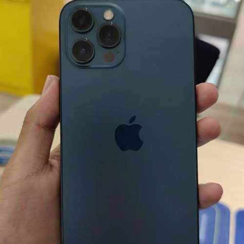 iPhone 12 Pro Max 512G ，健康度99%，使用流暢。