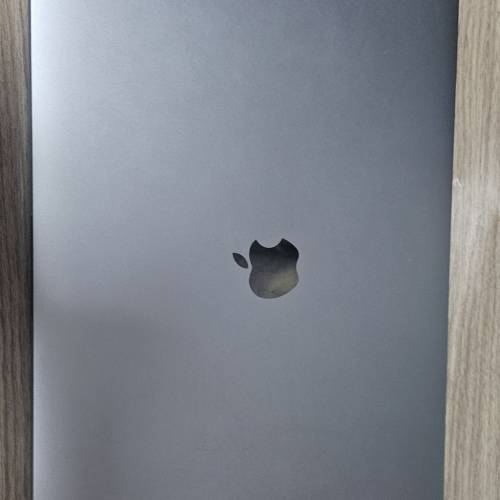 代朋友放壞mac book pro