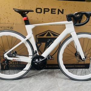特價款式 2025 TWITTER R5 PRO 二代 24速碟剎桶軸碳纖維公路車 送水架前後蛙燈