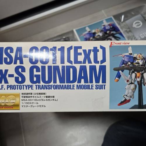 片顯示的是萬代（Bandai）出品的MG 1/100 MSA-0011[Ext] Ex-S鋼彈