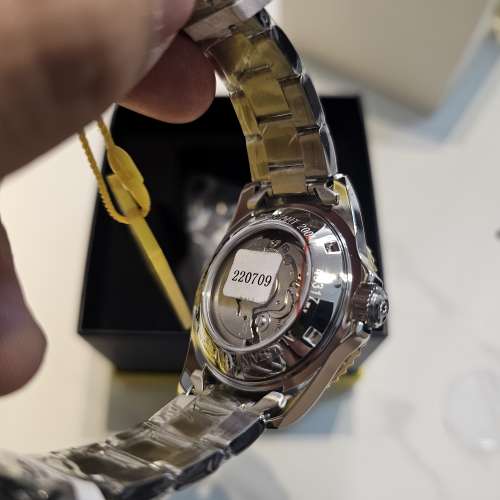Invicta 42mm 香檳金面 NH35A自動機械錶