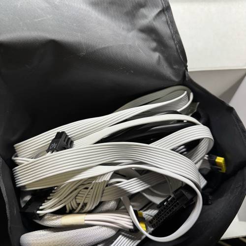 MAG A850GL PCIE5 WHITE · ATX 3.1 ready MSI 850W 白色火牛