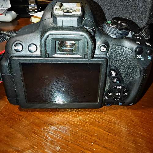 CANON EOS 700D