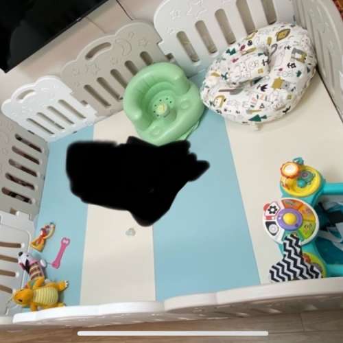 全九成新 - Caraz 圍欄 + 2x1.4米mat + 圍欄底座