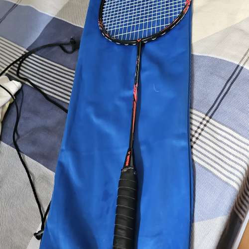 Victor 黑龍牙羽毛球拍