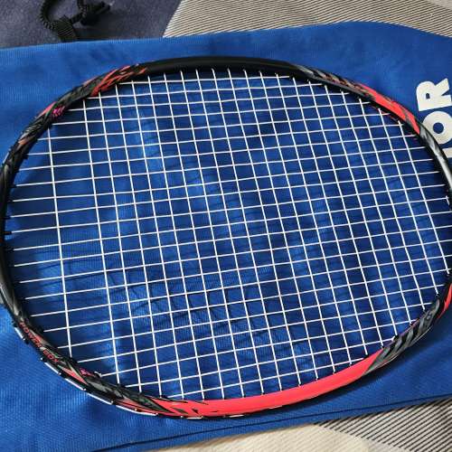 Victor 黑龍牙羽毛球拍