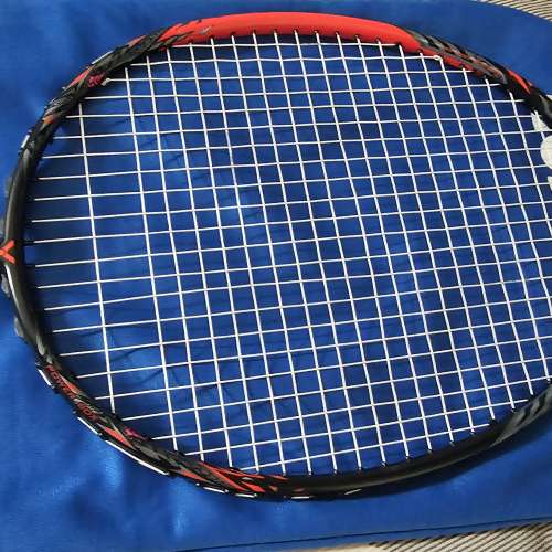 Victor 黑龍牙羽毛球拍