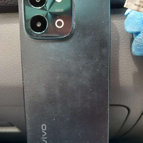 Vivo Y28，99% 新