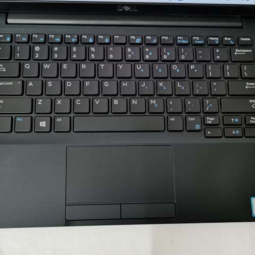 13.3" Latitude 7390 Dell 16g ram 256g SSD 1920x1080 Screen