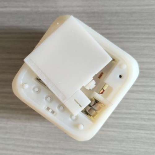 全新 正方形 時鐘 鬧鐘 枱鐘 座枱鐘 電子鐘 Clock