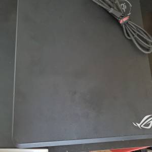 Rog balteus qi rgb gaming mousep pad 無線電競滑鼠墊