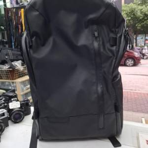 感謝友人捐出 WANDRD 防水旅行背包 95% NEW $500 所有款項全數捐到救助動物義工，謝...