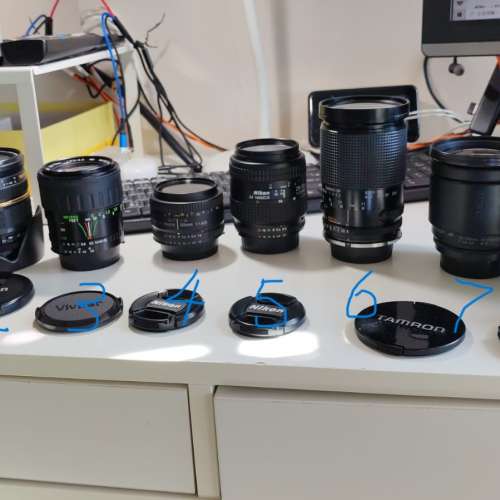 放三支騰龍,二支原廠NIKON AF鏡及一支手動威達VIVITAR變焦鏡共=$3400