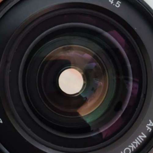 放三支騰龍,二支原廠NIKON AF鏡及一支手動威達VIVITAR變焦鏡共=$3400