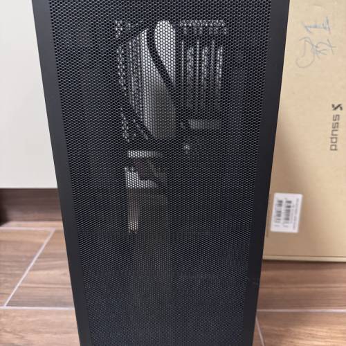 SSUPD Meshlicious (PCIe 4.0) ITX機箱 連 玻璃面板