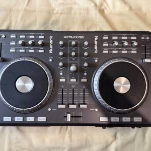 Numark Mixtrack Pro
