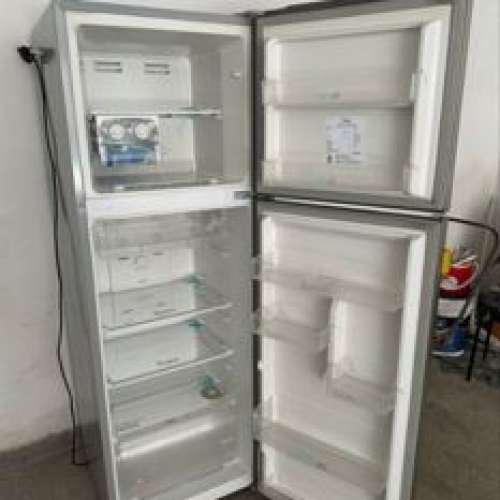 70%NEW Whirlpool WF2T241RIX 惠而浦 雙門雪櫃 251公升