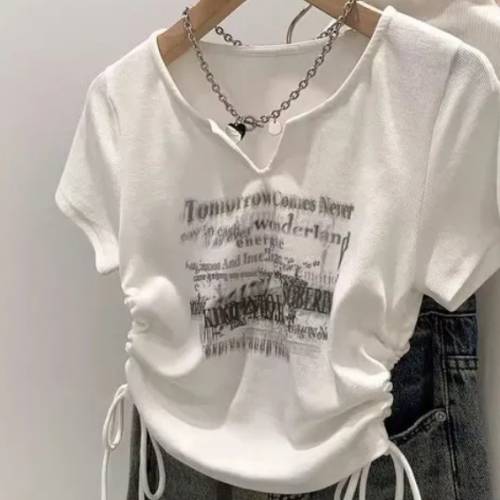 衣服女生
