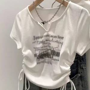 衣服女生