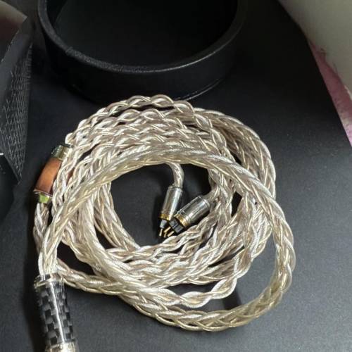 Effect Audio Horus x Leonidas II 8w 4.4mm  2pin 有保養