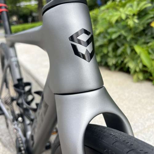 2025 SAVA A7L 24速油剎桶軸碳刀碳纖維公路車 送水架前後蛙燈