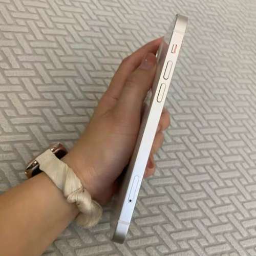 Apple iPhone 12 256G 6.1寸大螢幕，功能全部正常運作，電池效能100 %，電池良好，...