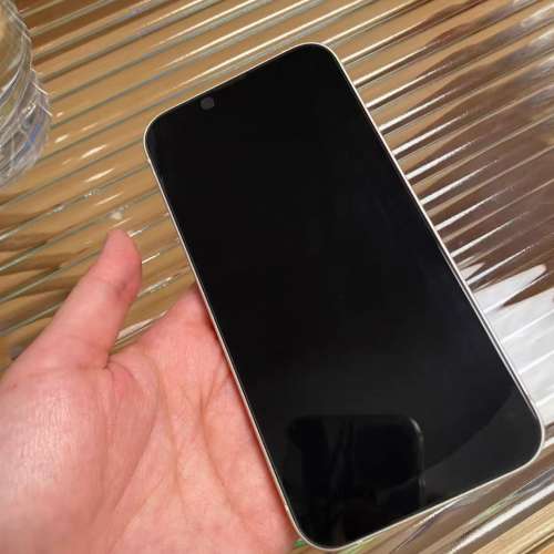 iPhone 13  512GB ，電池容量91 %，跟全新玻璃鋼化貼及保護套