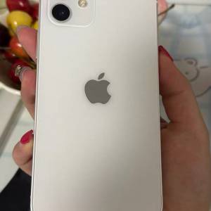 iPhone 12 256G，健康度100 ％，使用流暢。
