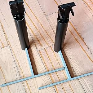 Pair of metal stands for b&o Redline Series speakers