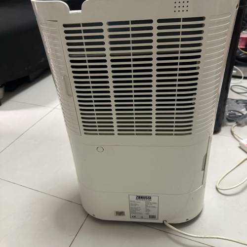 意大利Zanussi(金章)22公升壓縮式抽濕機ZD228DA