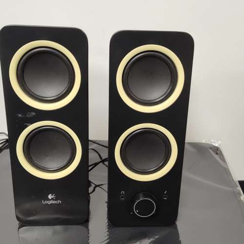 Logitech Multimedia speakers Z200