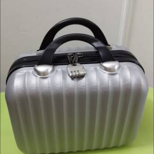 全新12吋手提行李盒New handcarry luggage suitcase box