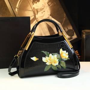 中國風真皮包包新款大氣女士媽媽手提單肩斜背包手工刺繡旗袍女包