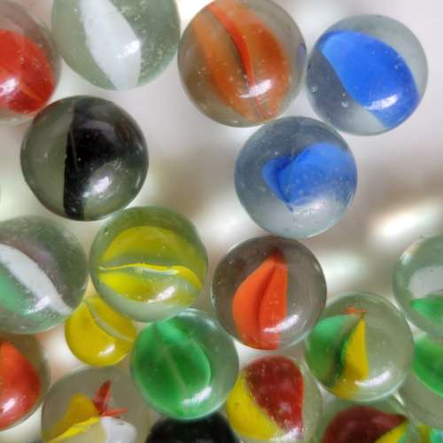 絶版玻璃（波子）一堆